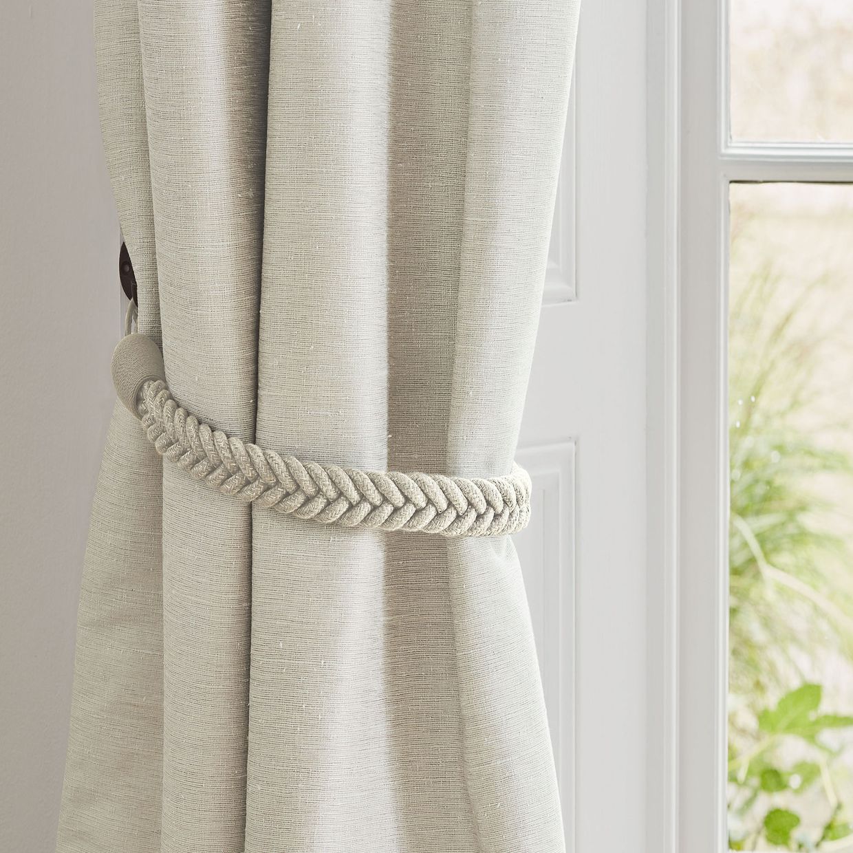 Rope Tie Back T101